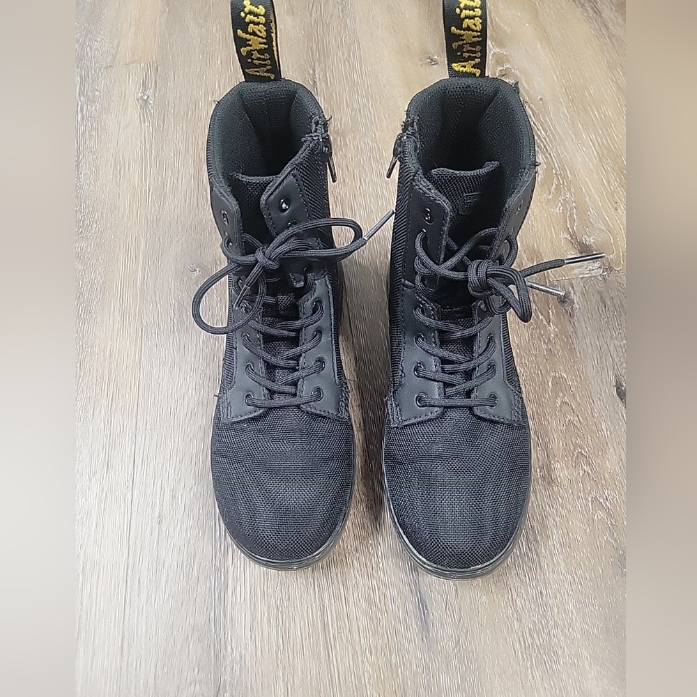 Doc Dr Martens Airwair Combs J Combat Boots Size Mens 4 Women/Ladies  5 AW004